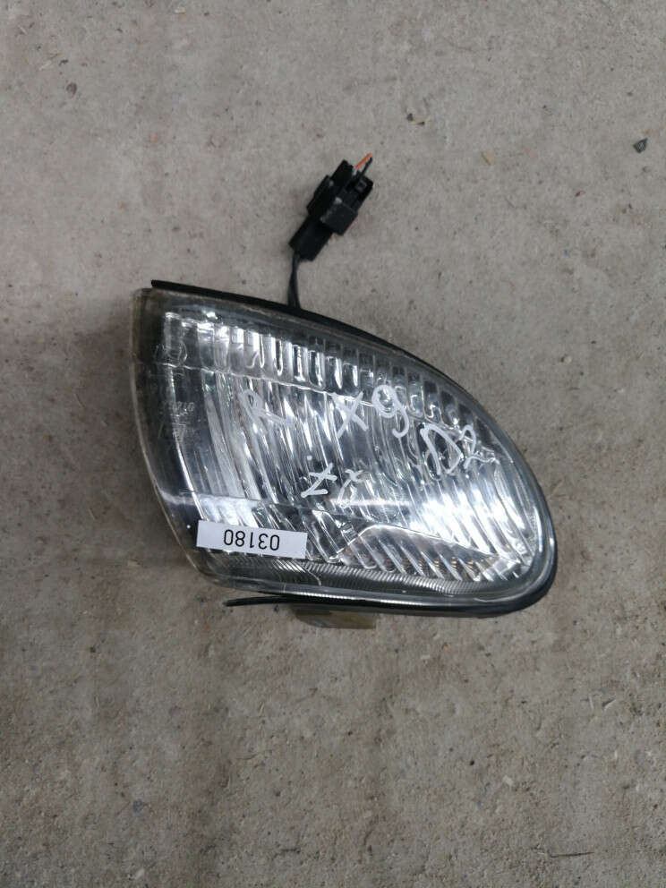Поворотник правый к Mazda Xedos 9 1996