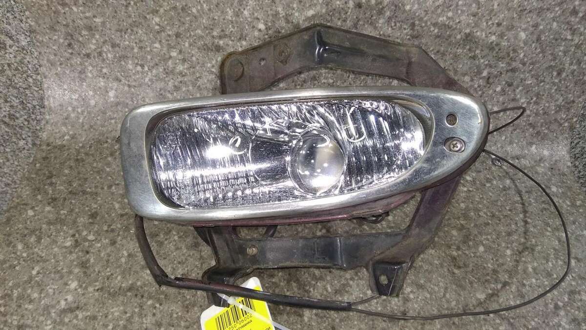 Фара противотуманная левая к Mazda Xedos 6 1996