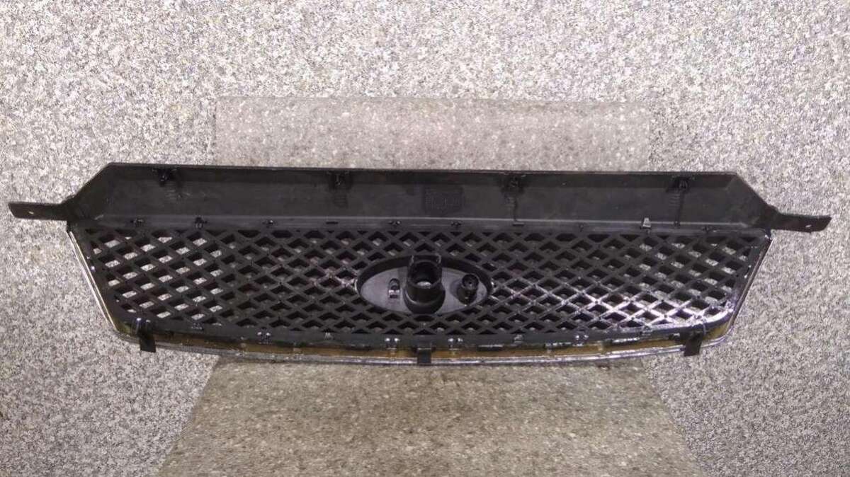 Решетка радиатора к Ford C-MAX 2005