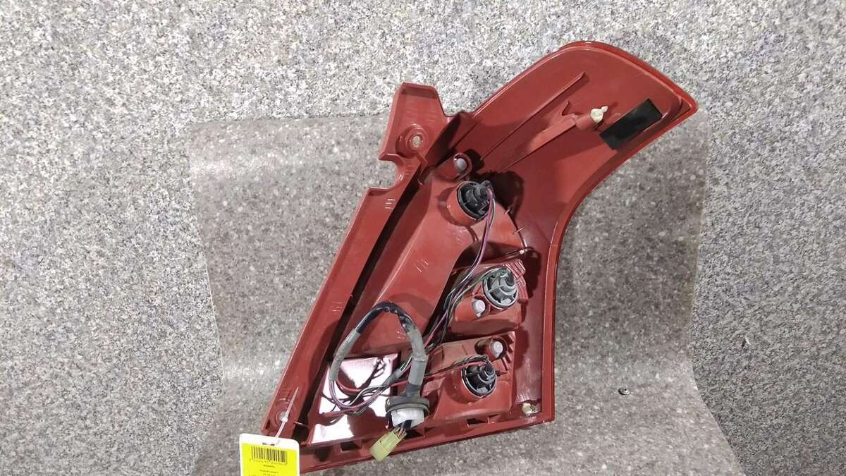 Фонарь задний левый к Suzuki Swift 2008