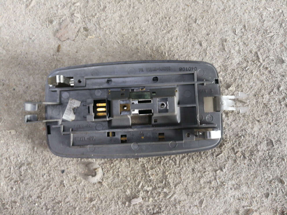 Фонарь салона (плафон) к Mazda 626 1995