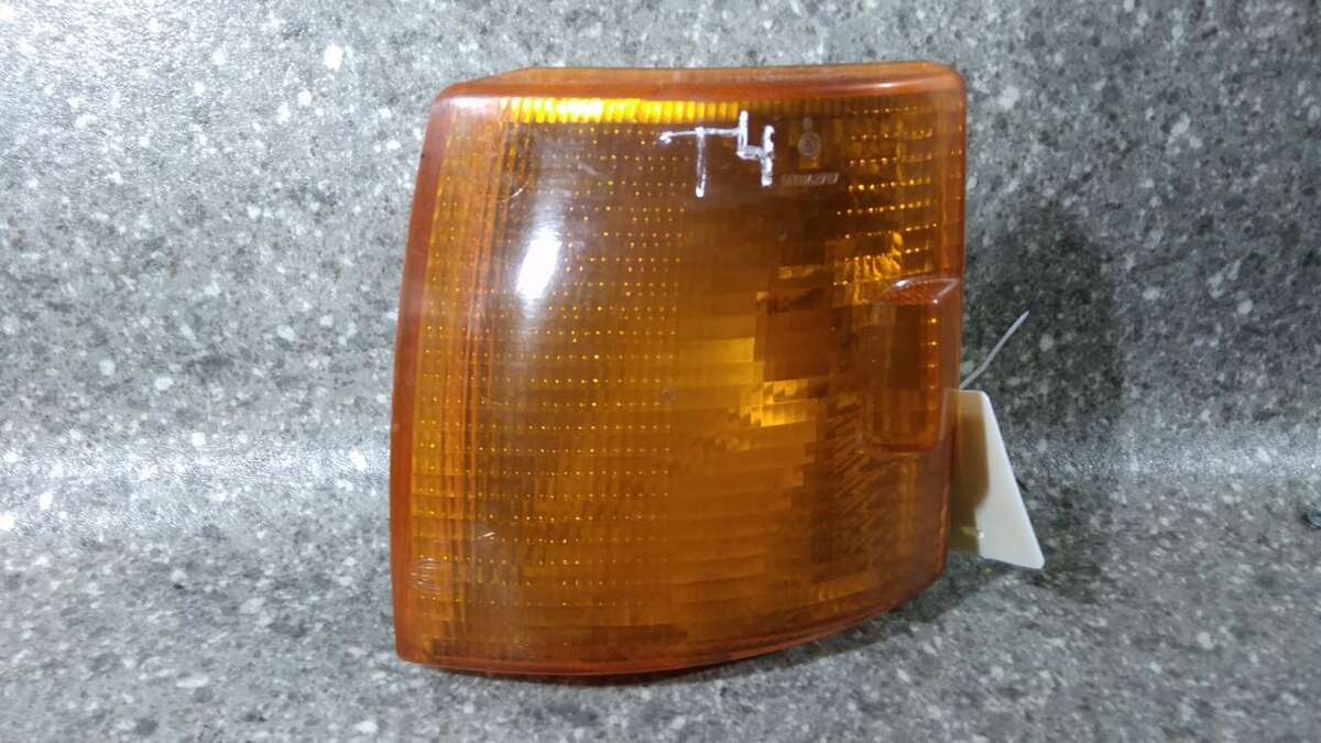 Поворотник левый к Volkswagen Transporter 1997