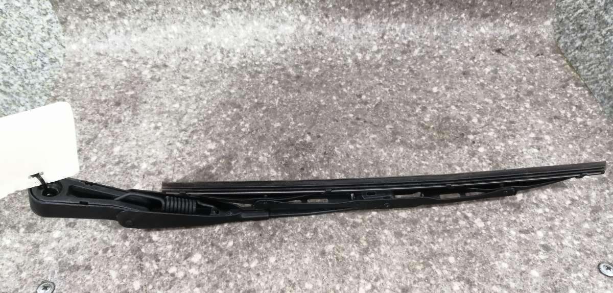 Щеткодержатель задний к Hyundai Getz 2006