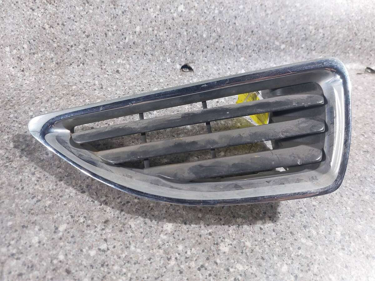Решетка радиатора к Renault Megane 2001