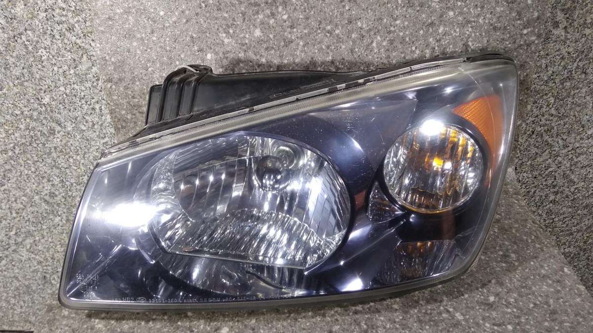 Фара левая к Kia Cerato 2006