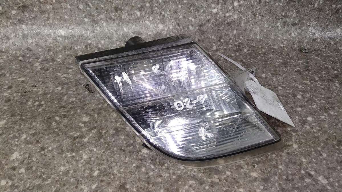 Поворотник правый к Nissan Micra 2006
