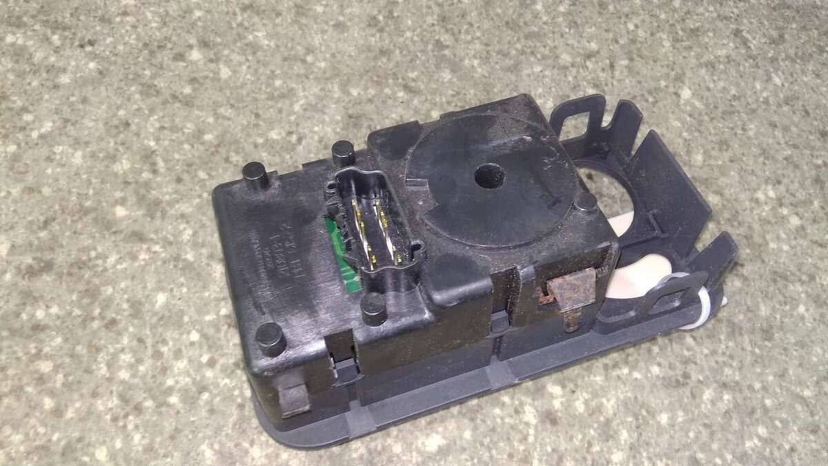 Переключатель света к Chrysler Voyager 2006