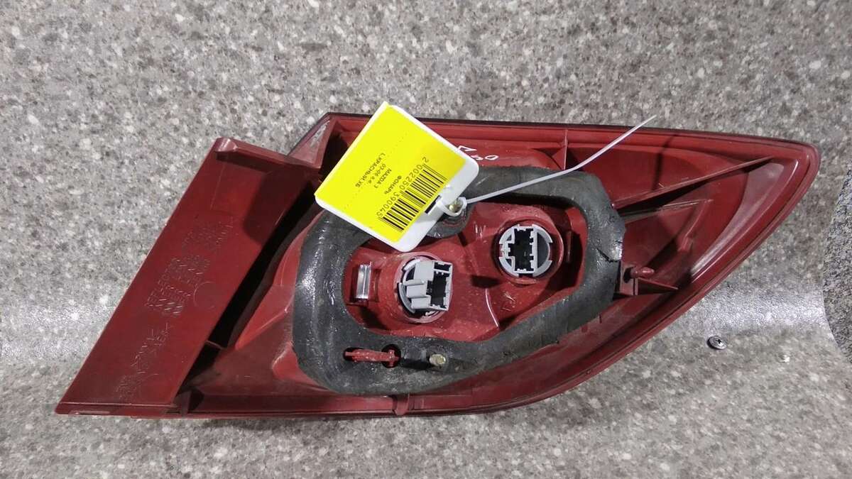 Фонарь задний левый к Mazda 3 2005