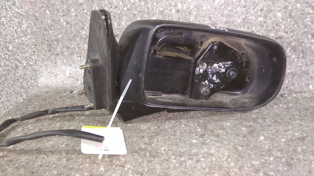 Зеркало наружное правое к Mazda Demio 1999