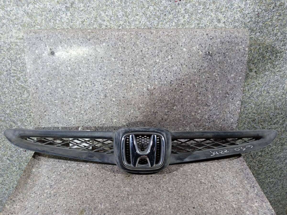 Решетка радиатора к Honda Jazz 2003