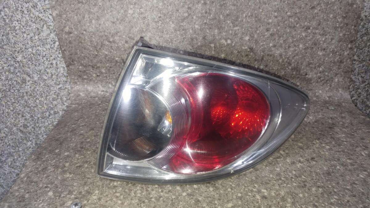 Фонарь задний правый к Mazda 6 2004