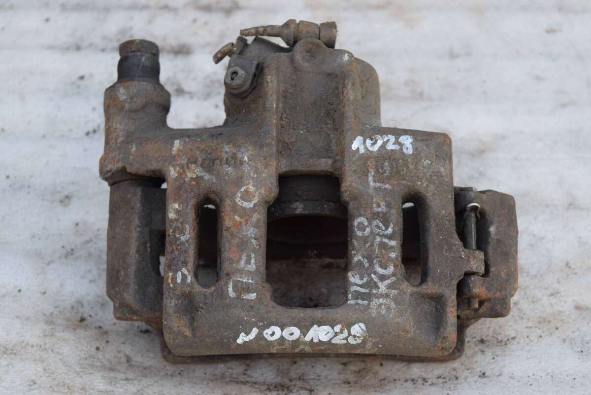 Суппорт передний правый к Peugeot Expert 1998