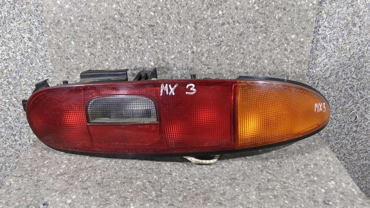 Фонарь задний правый к Mazda MX-3 1995