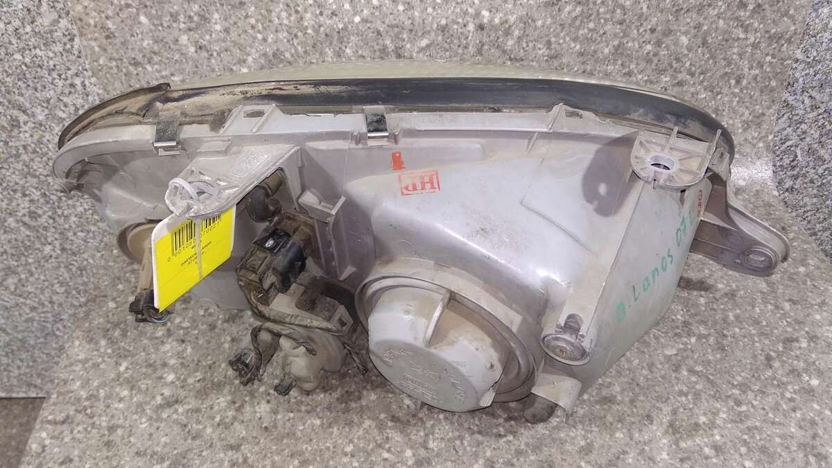 Фара левая к Daewoo Lanos 2001