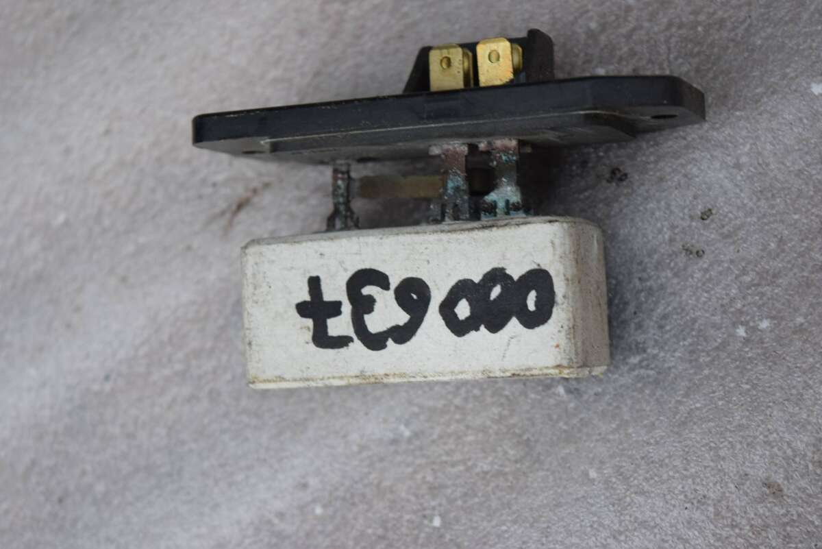 Сопротивление печки к Toyota Carina E 1996