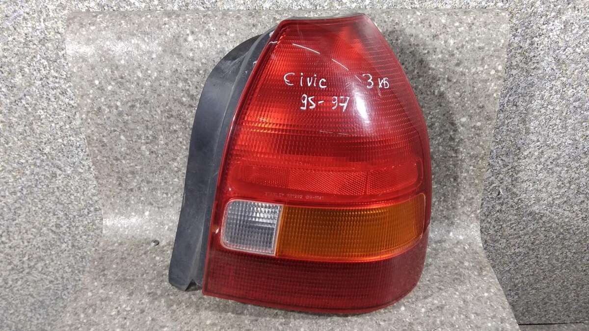 Фонарь задний правый к Honda Civic 1997