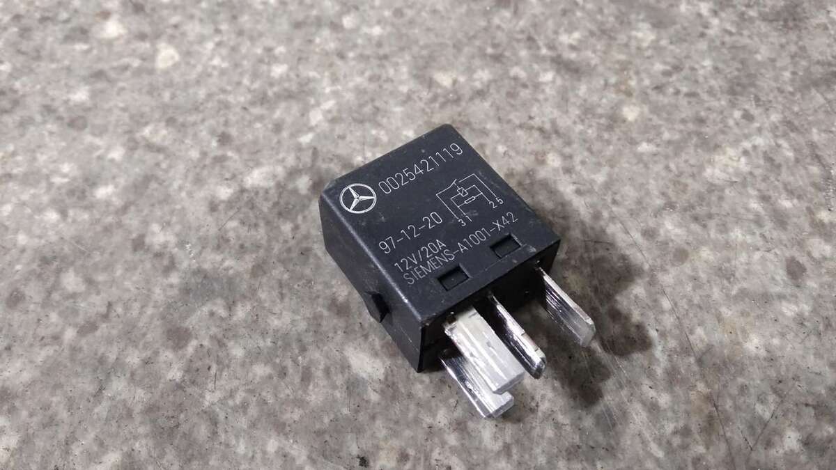 Реле (прочие) к Mercedes-Benz E-klasse 1999