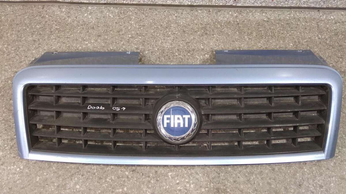 Решетка радиатора к Fiat Doblo 2010