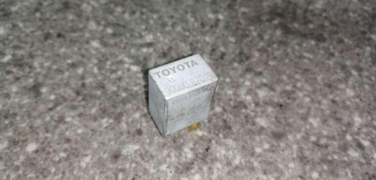 Реле (прочие) к Toyota Corolla Verso 2007