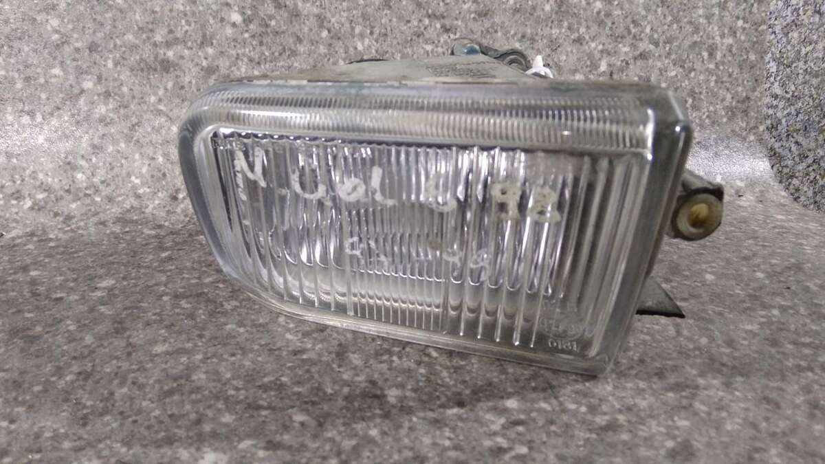 Фара противотуманная правая к Mitsubishi Galant 1998