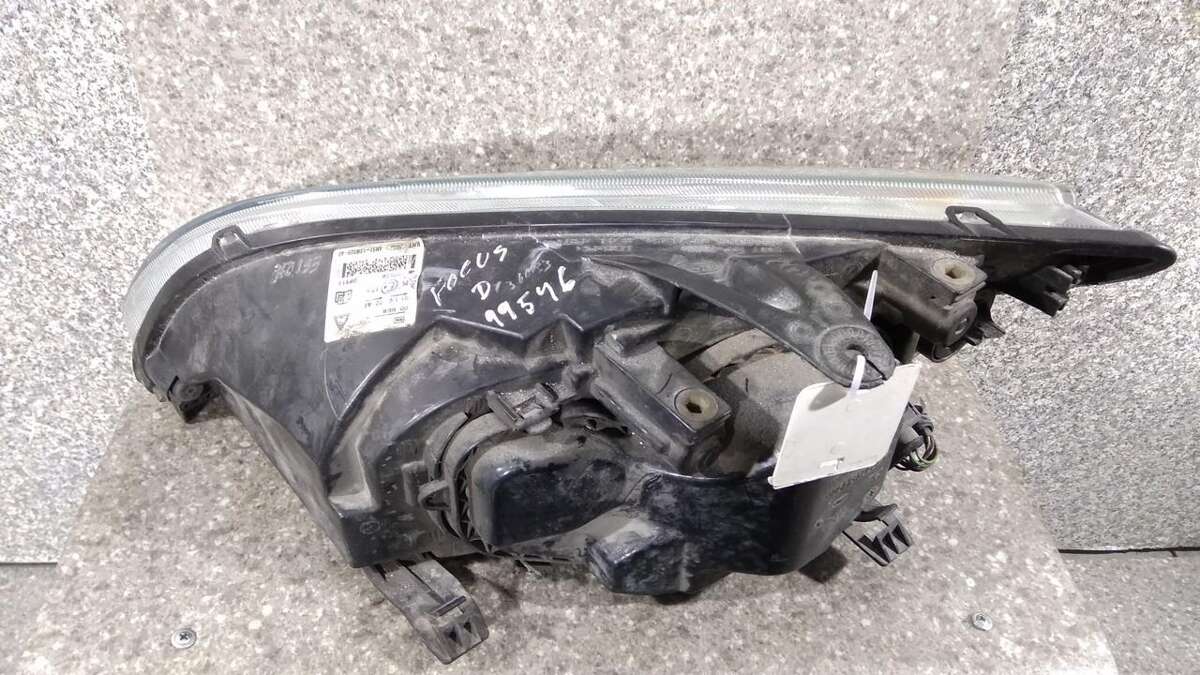 Фара правая к Ford Focus 2006