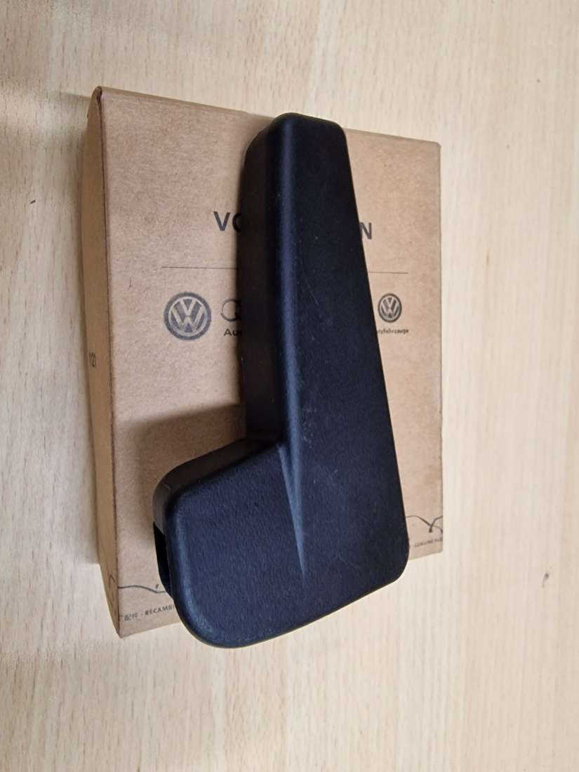 Ручка открывания капота к Volkswagen Teramont 2019