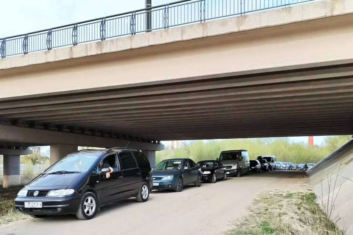 МВД: за торговлю местами в очереди на «Варшавском мосту» задержано более десяти человек