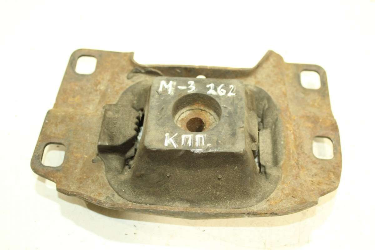 Подушка крепления КПП к Mazda 3 2006