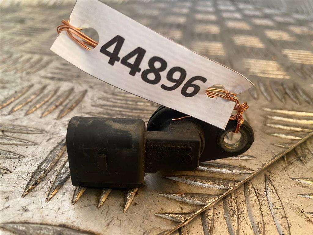 Датчик распредвала к Skoda Octavia 2004