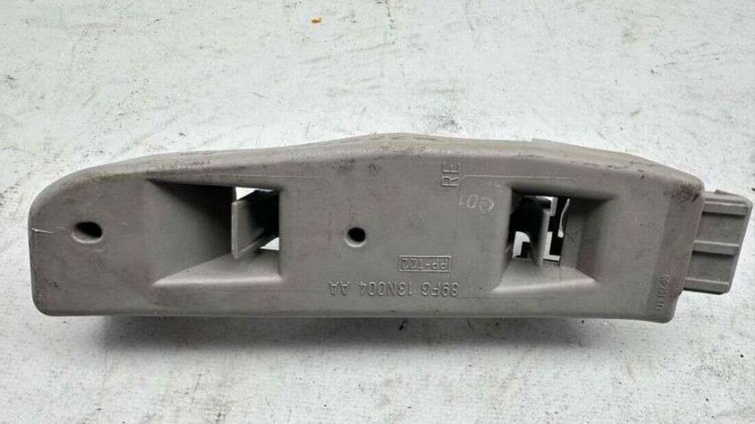 Фонарь задний левый к Ford Fiesta 1996