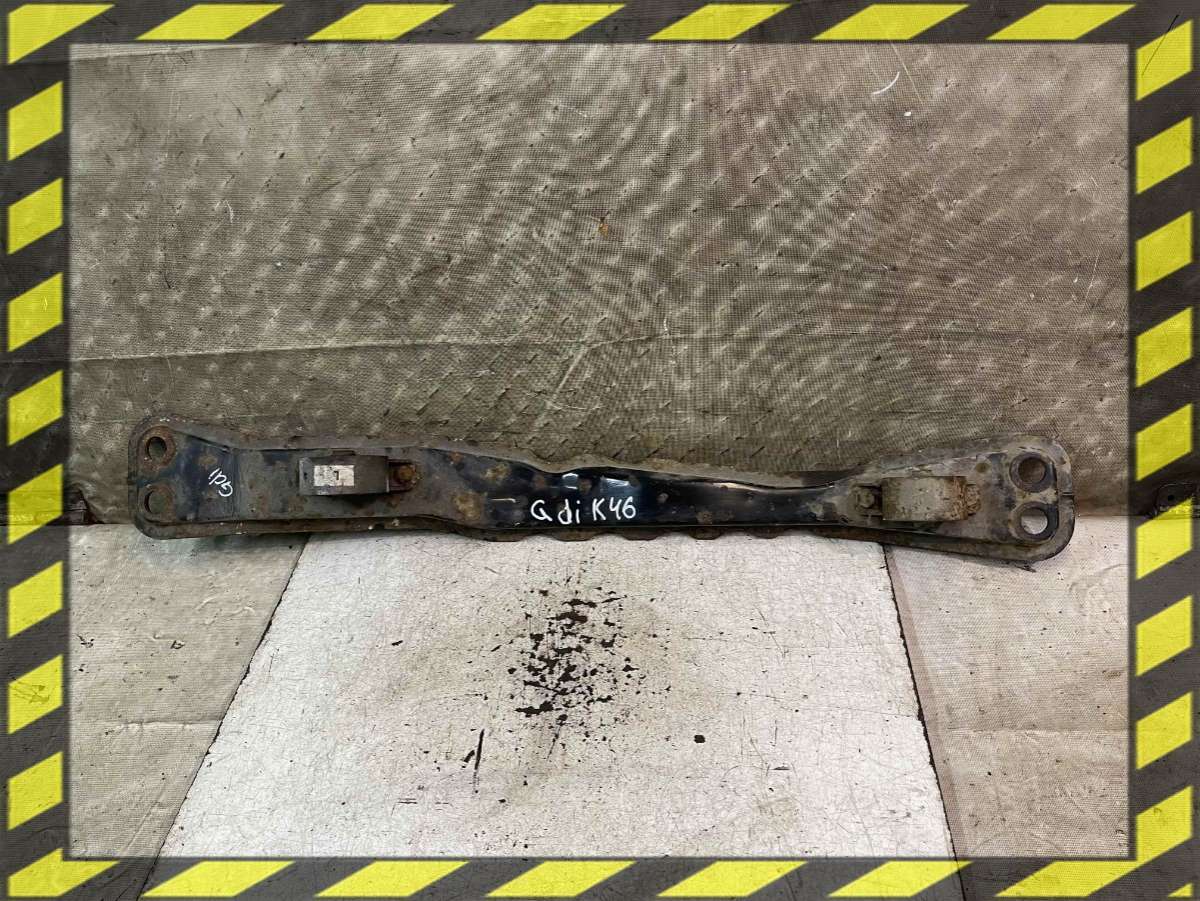 Балка под КПП к Mitsubishi Carisma 1999