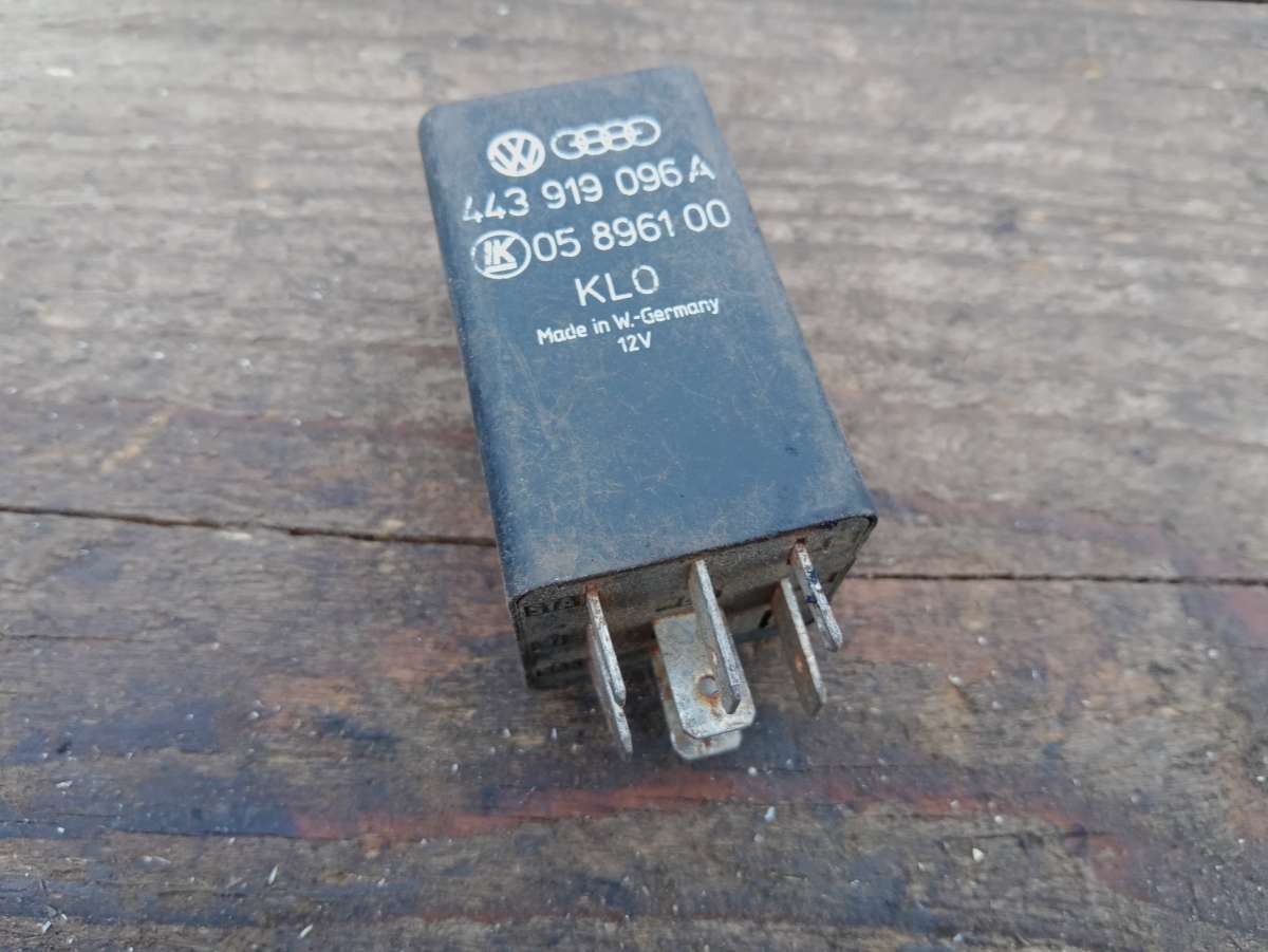 Реле (прочие) к Audi 100 1993