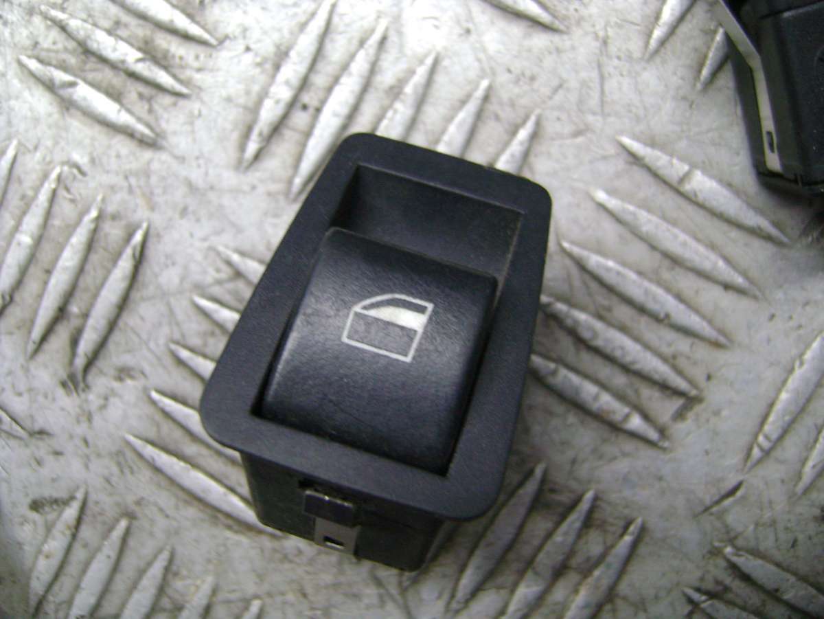 Кнопка  к BMW 3 series 1999