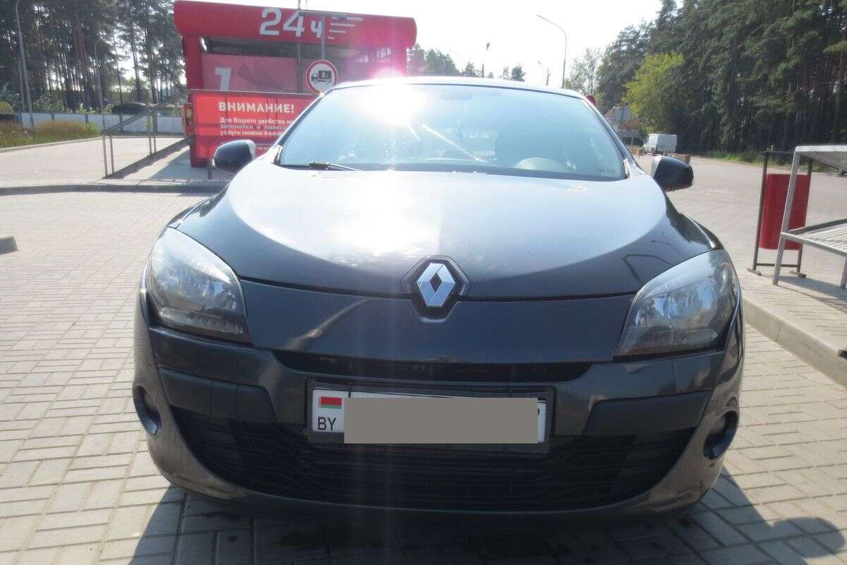 Renault_Megane_спереди