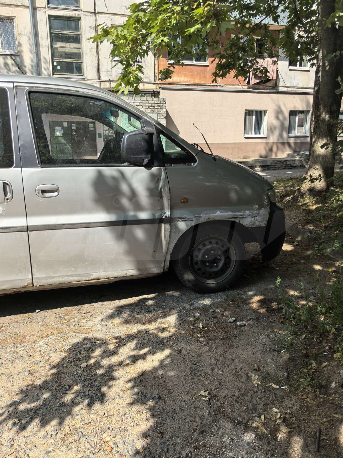 Hyundai H-1 I, 1998