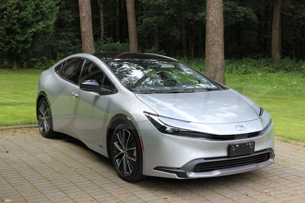 Toyota Prius V (XW60), 2023