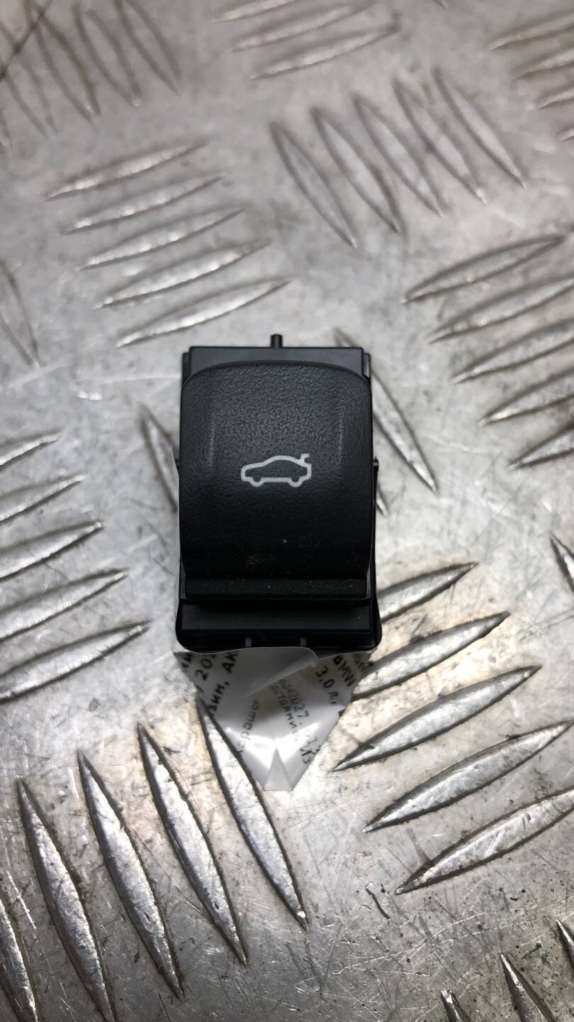 Кнопка  к BMW X3 2019