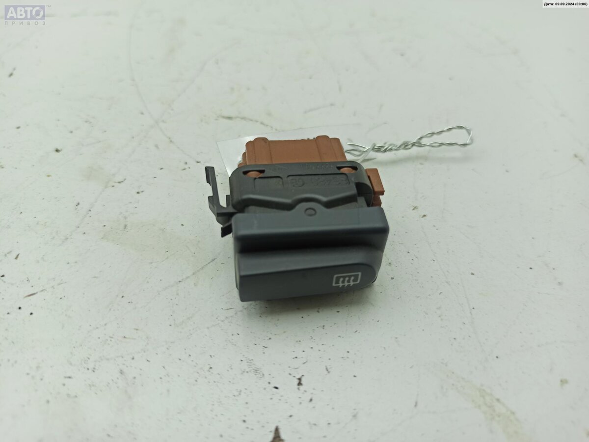 Кнопка  к Renault Clio 2002