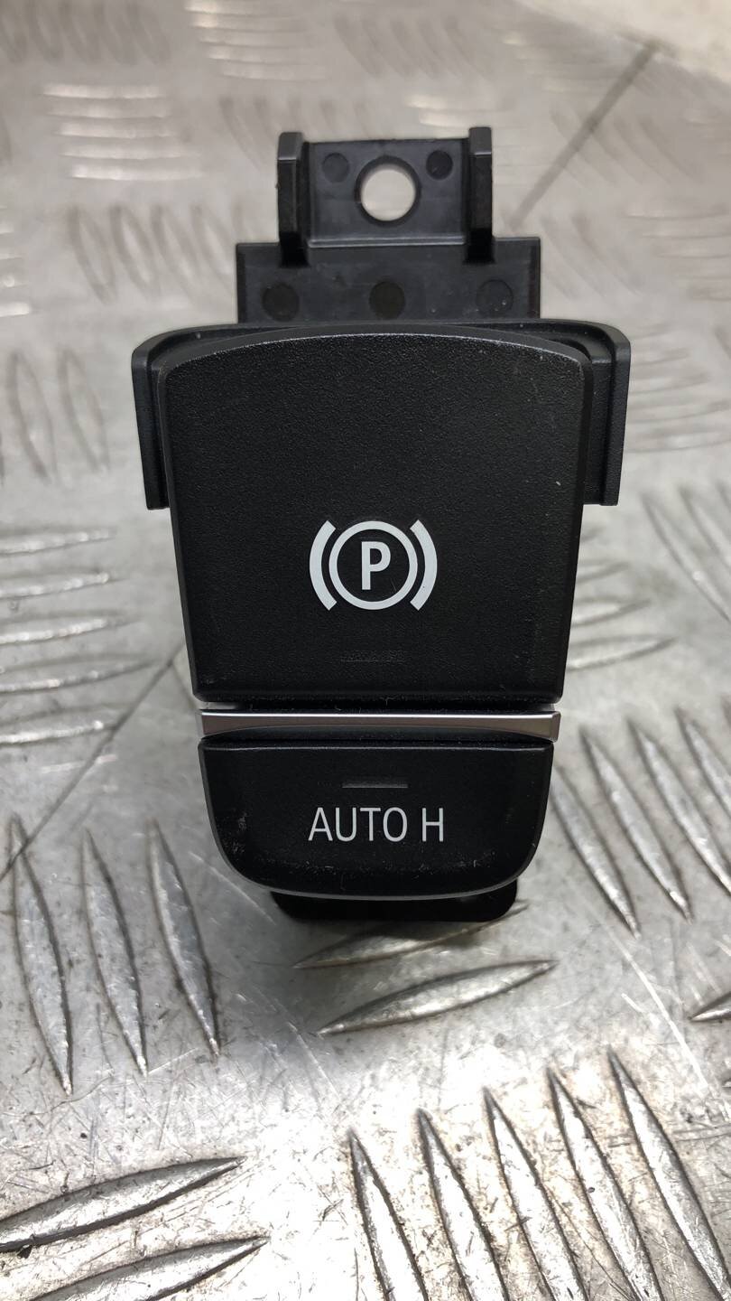 Кнопка  к BMW X3 2019