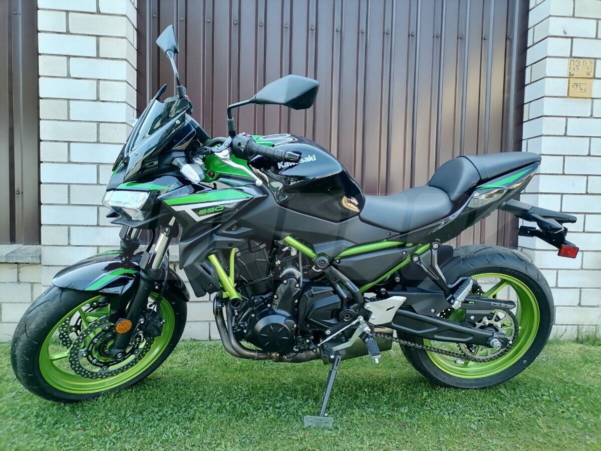 Kawasaki ER-6n, 2021