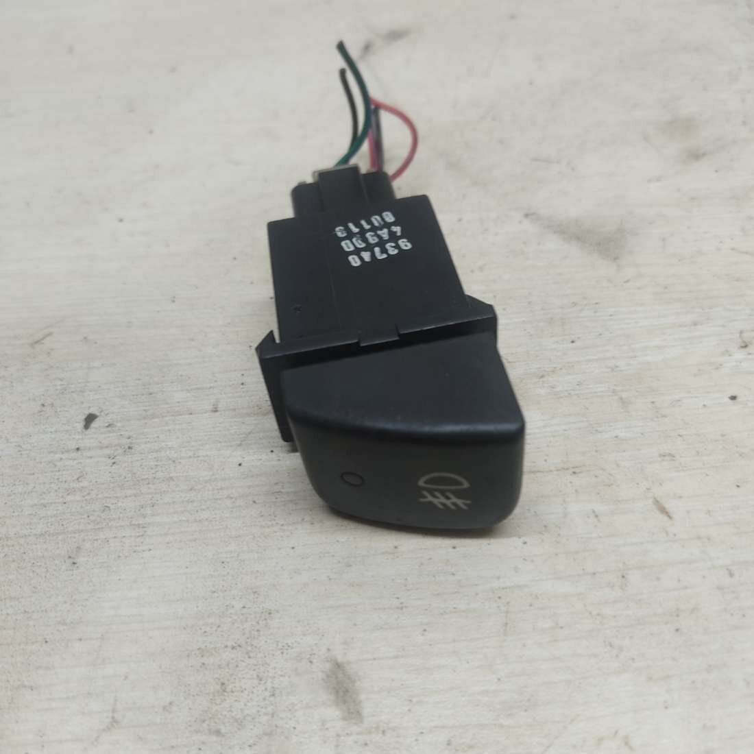Кнопка противотуманных фар к Hyundai H-1 2000