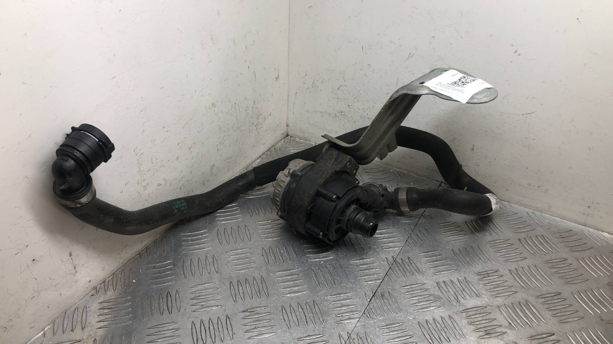 Помпа к BMW X3 2019