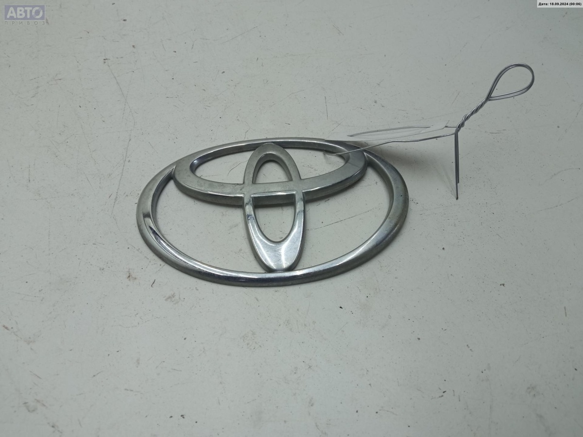 Эмблема к Toyota Yaris 2004