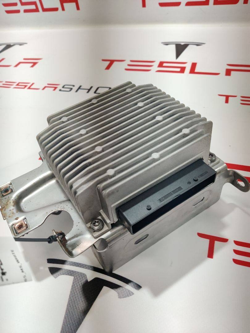 Усилитель музыкальный к Tesla Model S 2019