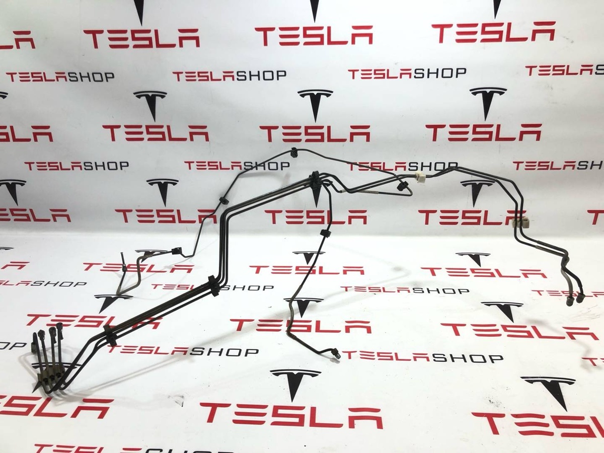 Шланг тормозной к Tesla Model S 2019