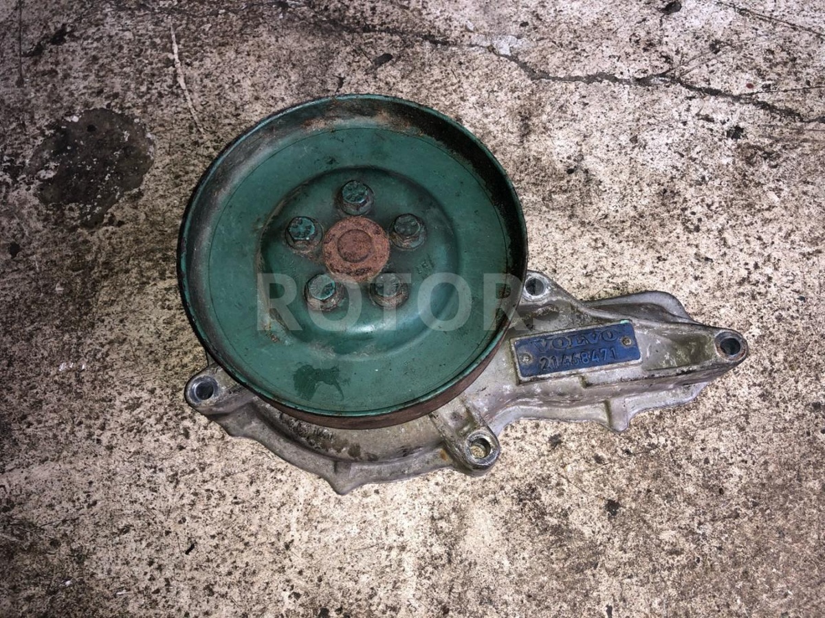 Помпа к Volvo A6 2013