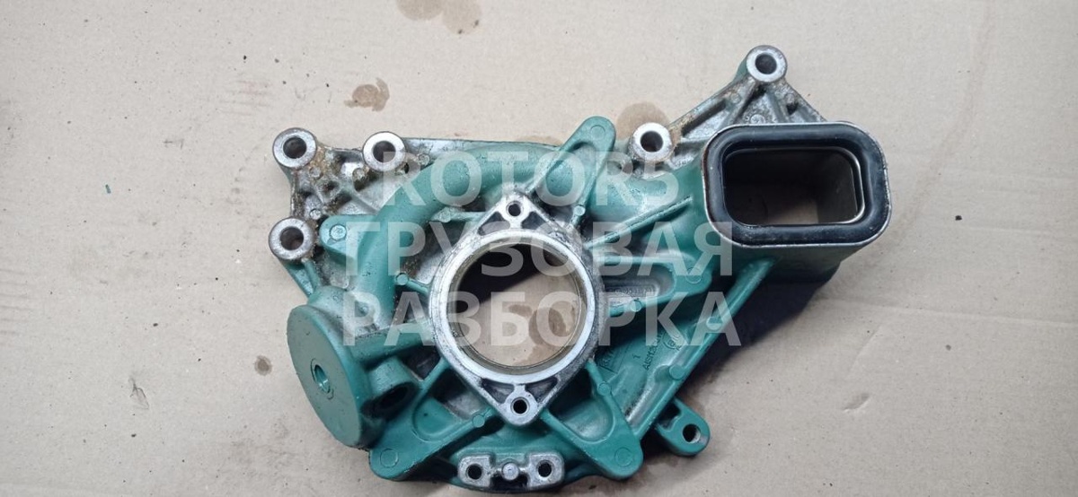 Корпус помпы к Volvo A6 2015