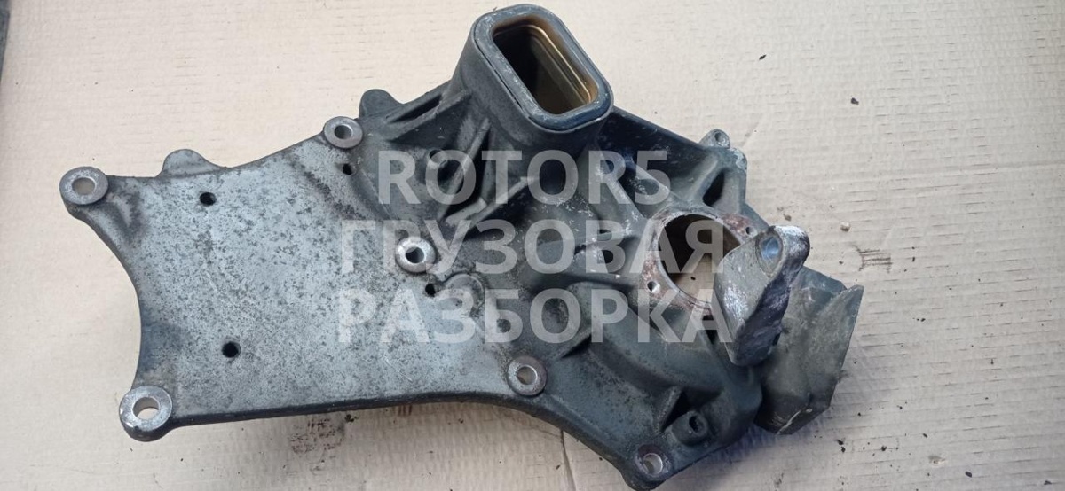 Корпус помпы к Renault  2008