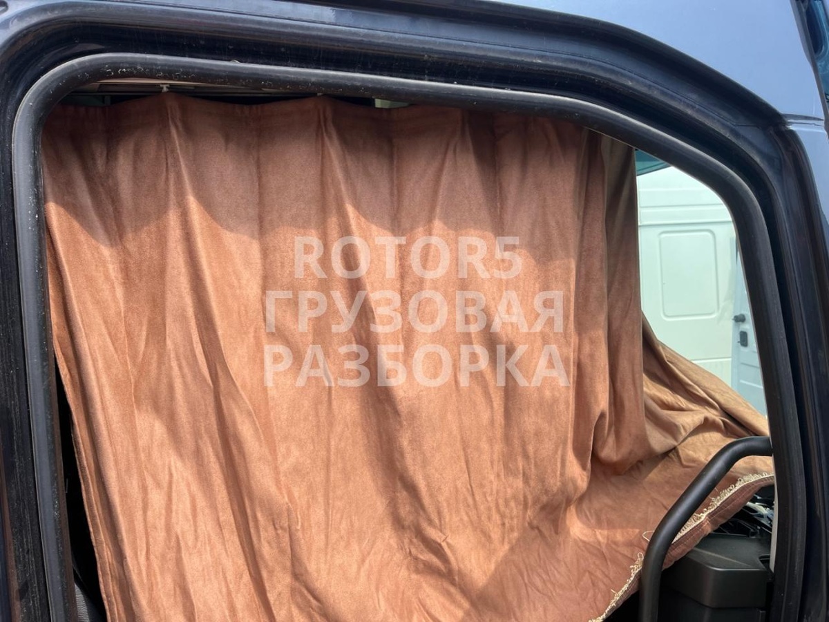 Уплотнитель к Volvo A6 2017
