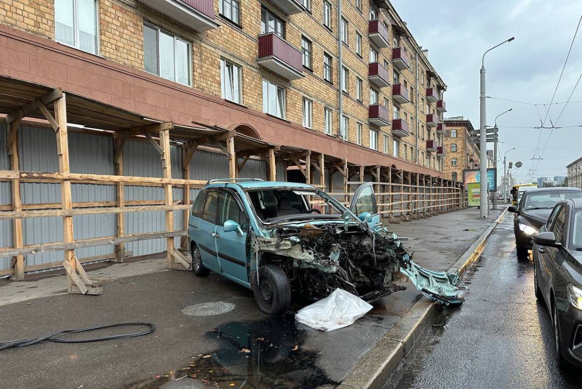 На Московской – авария с выездом на встречную полосу